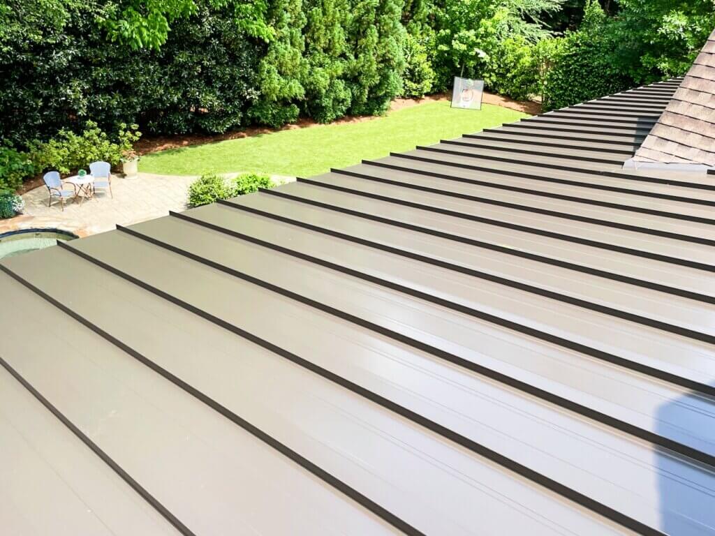 Chastain_2022May_MetalRoof_Before008-1024x768